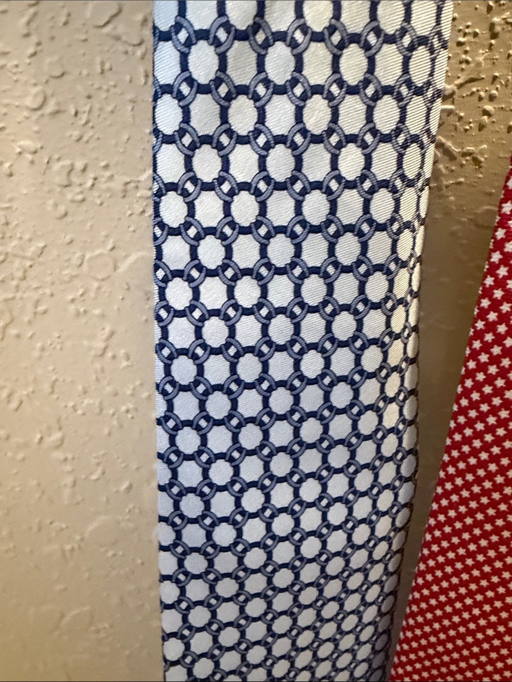 Vintage Tommy Hilfiger Men's Necktie Set in Blue, Red & Navy Patterns (4) - Picture 4 of 9